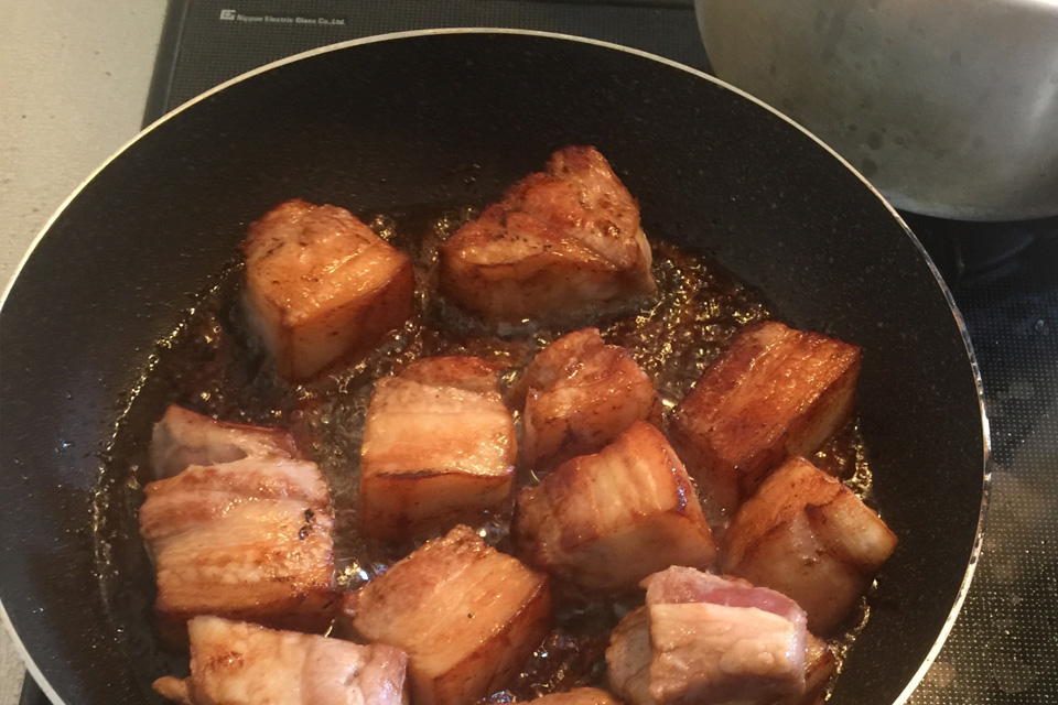 豚の角煮　調理